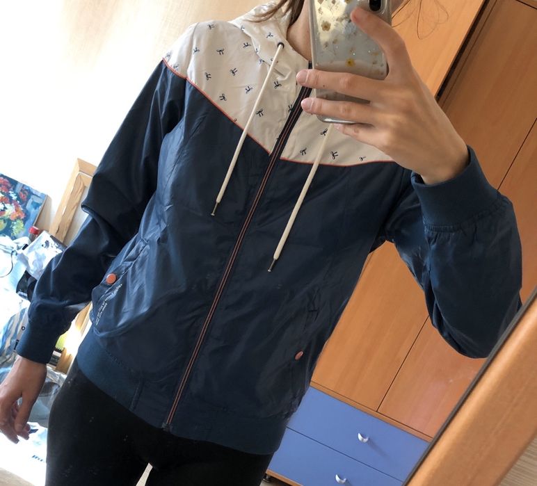 ветровка Pull and Bear