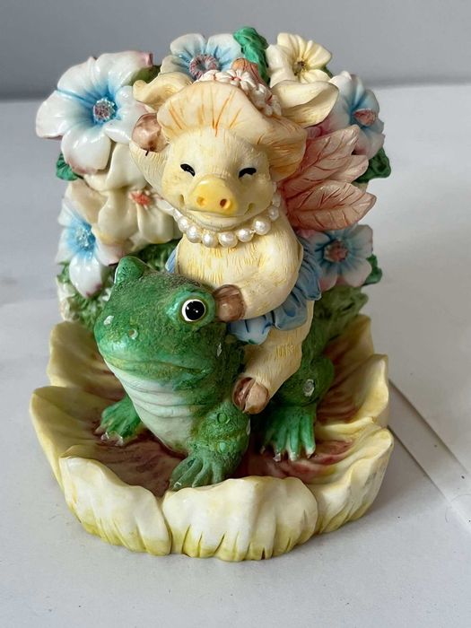 Świnka świnia żaba podpórka podstawki do książek konglomerat