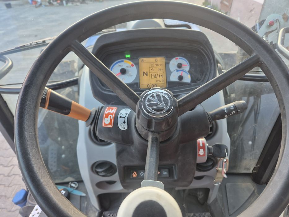 Ciągnik new holland t5