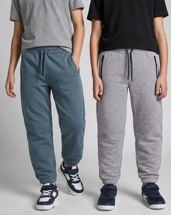 500 zł* PAKA na cały rok 10 szt NOWYCH spodni młodzieżowych dla chłopca r. 140 / 9–10 lat joggery, cargo, dresowe + koszulki + sztruksy + strój na WF