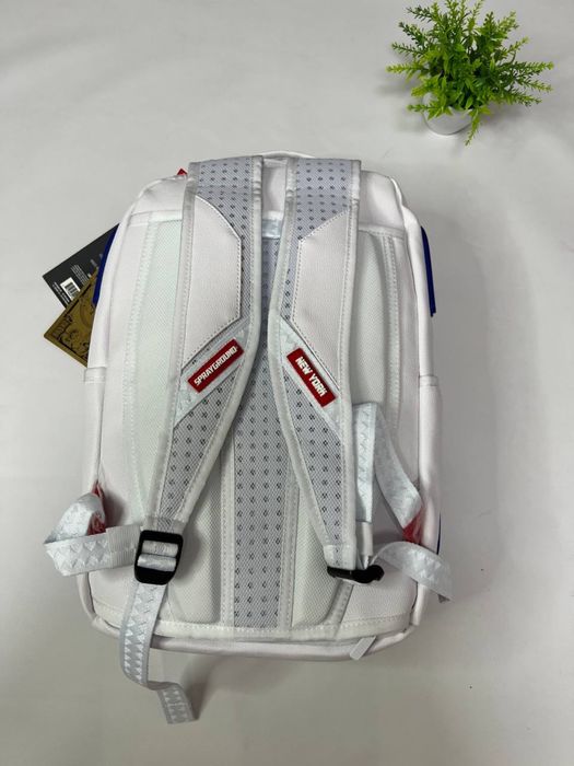 Рюкзак Sprayground білого кольору