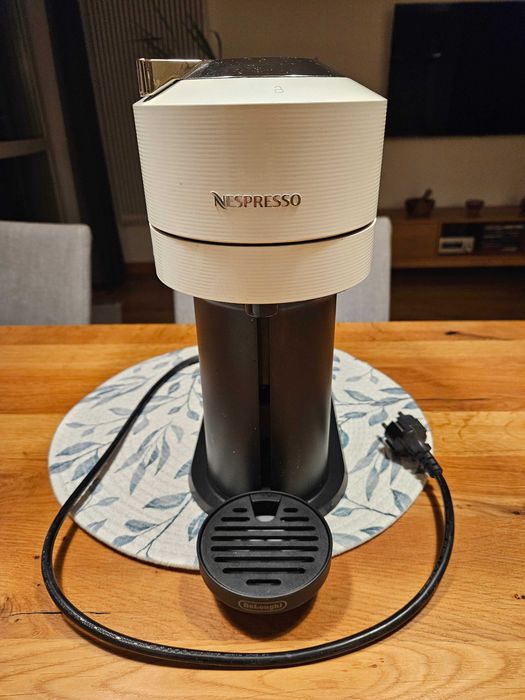 Ekspres De Longhi Nespresso Vertuo Next