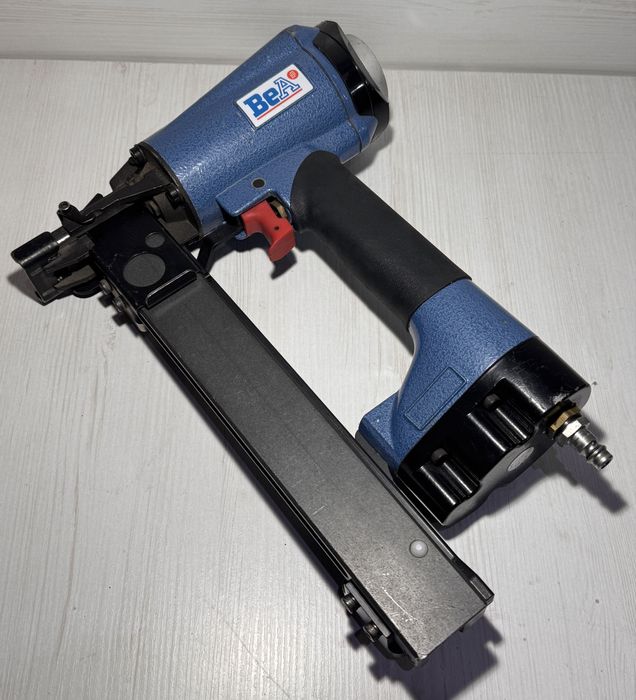 **Zszywacz stolarski pneumatyczny BeA 42/40-776C - Stówka Grudziądz**