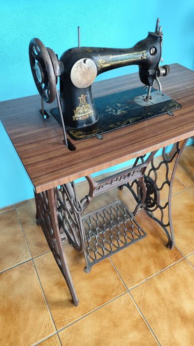 Máquina costura Singer antiga