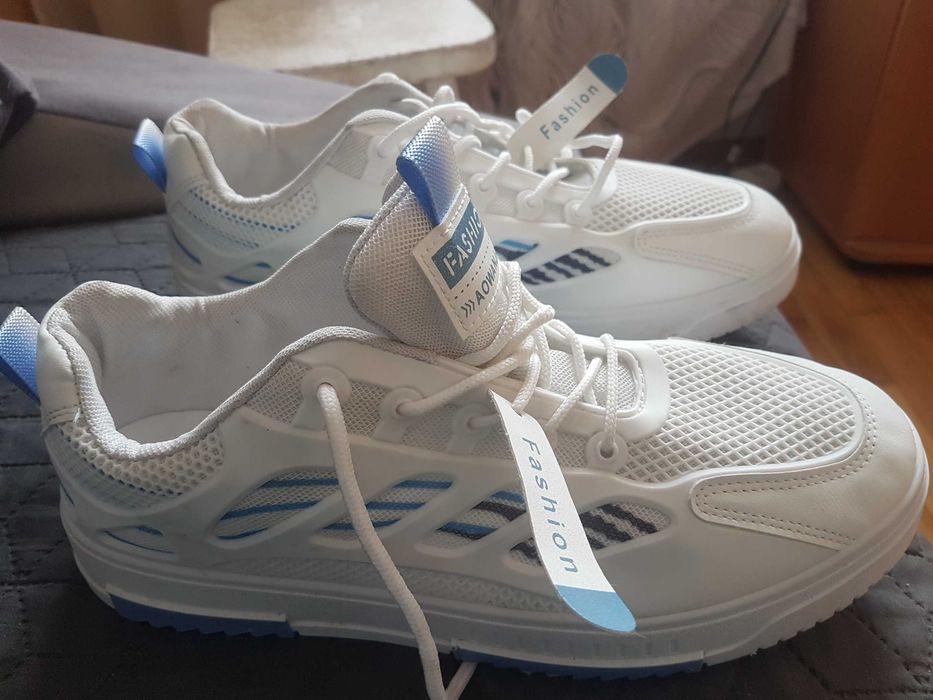 Sprzedam buty męskie rozm 45 /