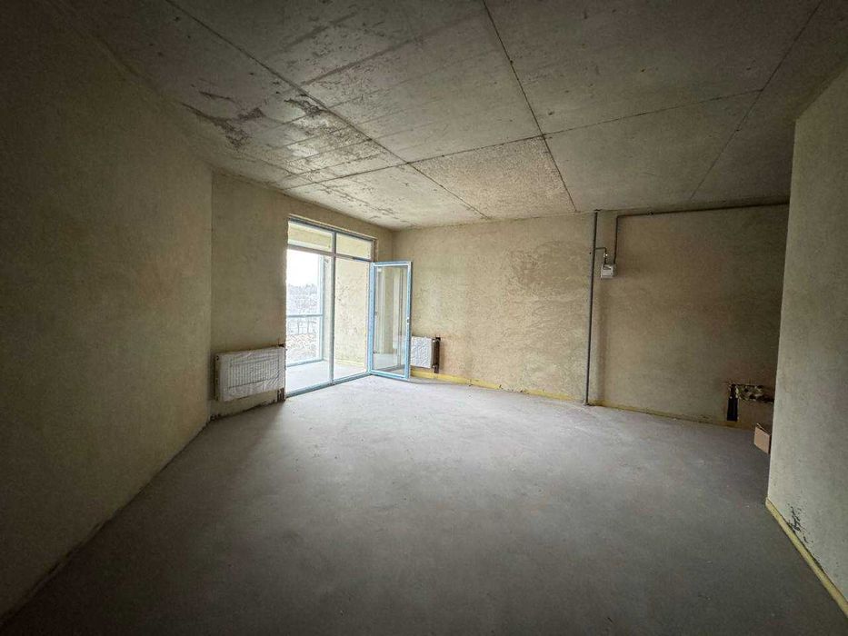 Продаж велика однокімнатна квартира + кухня-вітальня. Франківський р-н