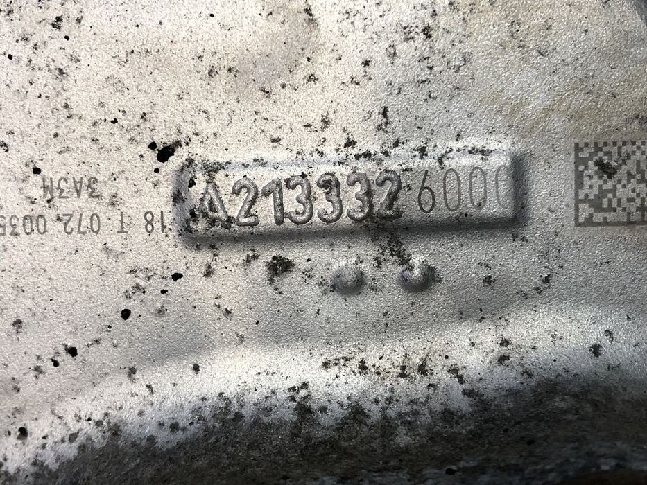 Ступиця (кулак цапфа) передня ліва Mercedes AMG E63 S Мерседес АМГ