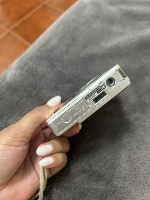 Sony Cyber-shot de 6 MP com lente Carl Zeiss