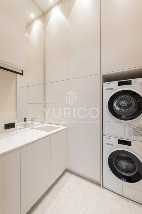 Продаж пентхаусу з терасою 181.3 м.кв. Печерськ.