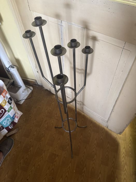Metalowy świecznik  na 6 świeczek