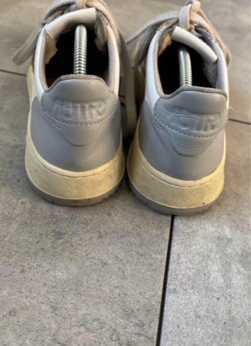 Buty Autry rozmiar 38 białe.