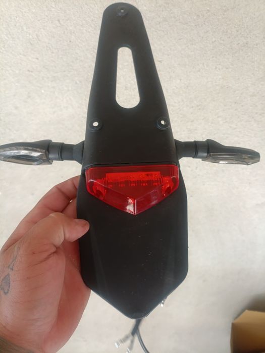 Suporte matrícula com piscas novo