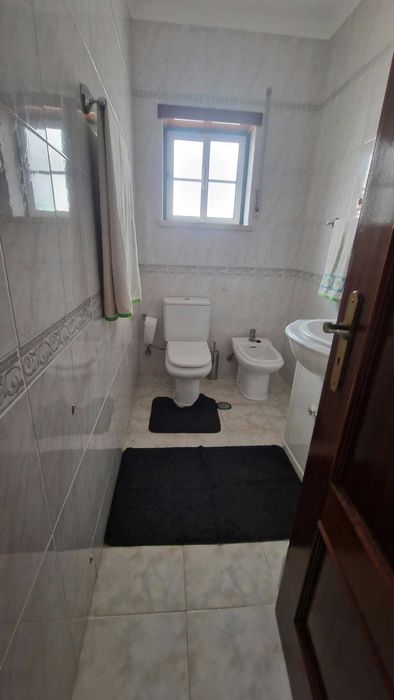Aluga-se Quarto / Suite apenas a Rapagiras