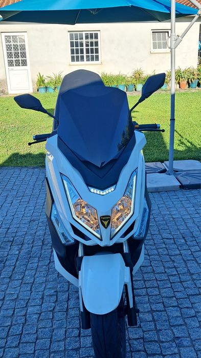 Znen goes T-Max 125cc