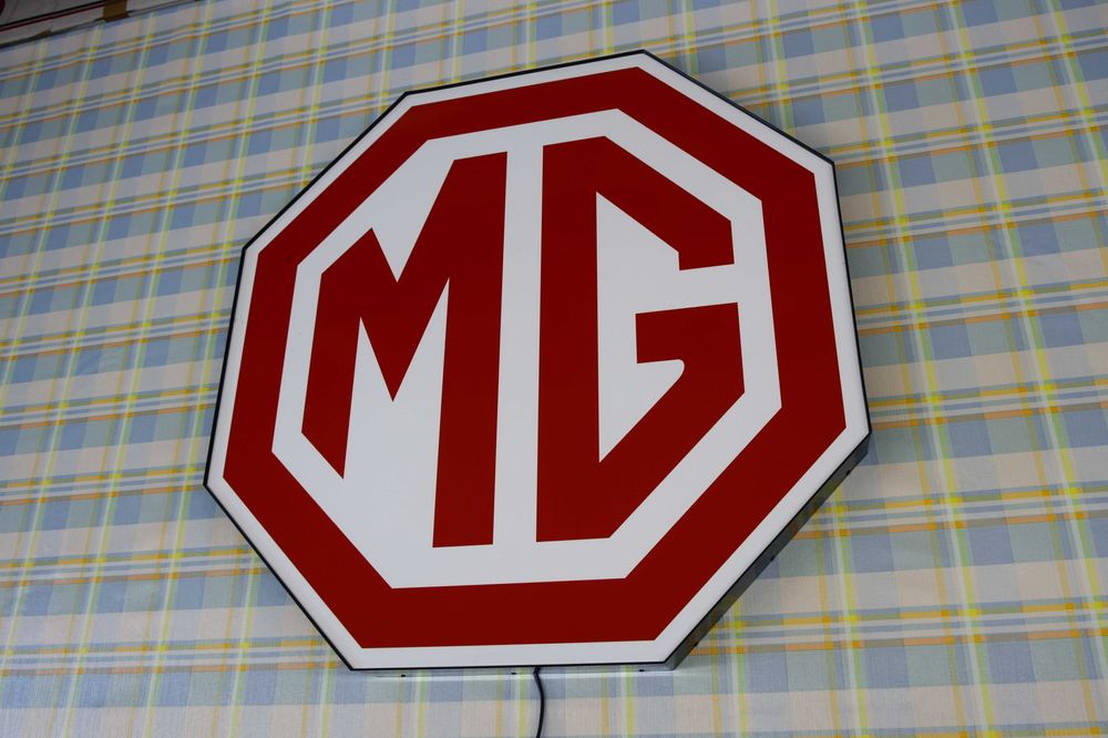 LED Neon MG, Podświetlany Baner, PRODUCENT Reklam 3D, Logo na ściane