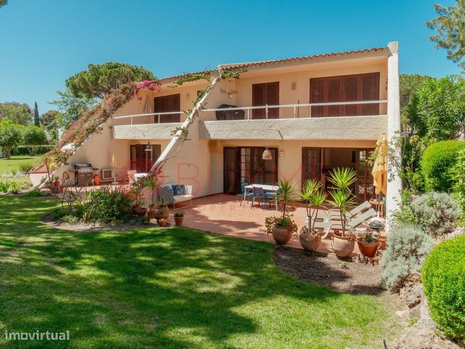 Apartamento T1 com terraço privativo em Vilamoura