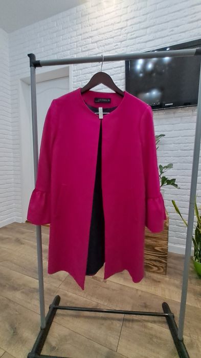 Нарядный жакет фирмы Zara, размер L