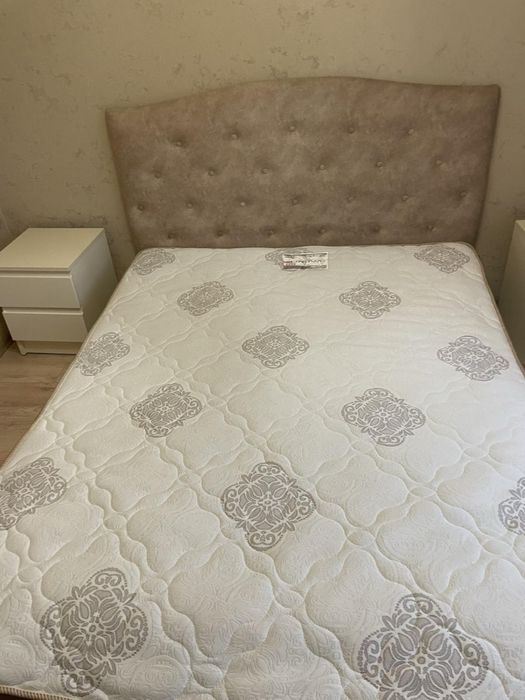 Ліжко з матрацом