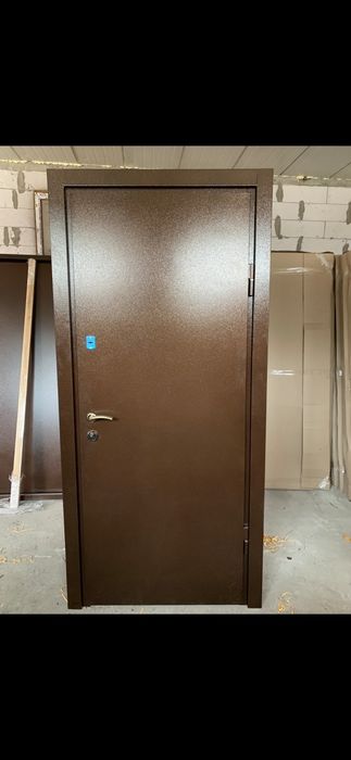 Двері вхідні,технічні,тамбурні,противопожежні від виробника