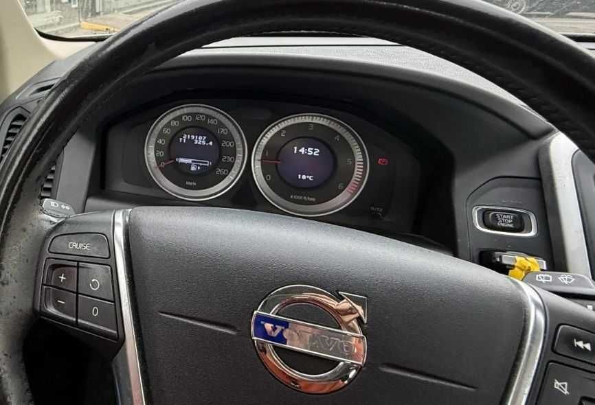 Volvo XC60 2011 D3 Momentum