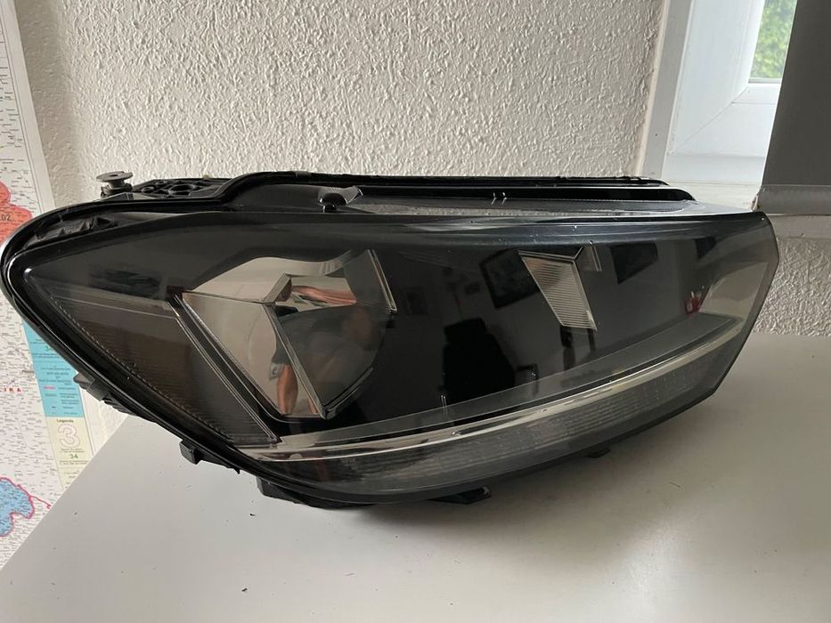 lampa przód przednia PRAWA  LEWA  VW TOURAN  5tb 15-20  zwykła orygin