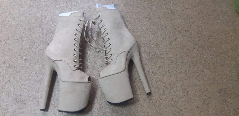 Стріпи ексклюзив