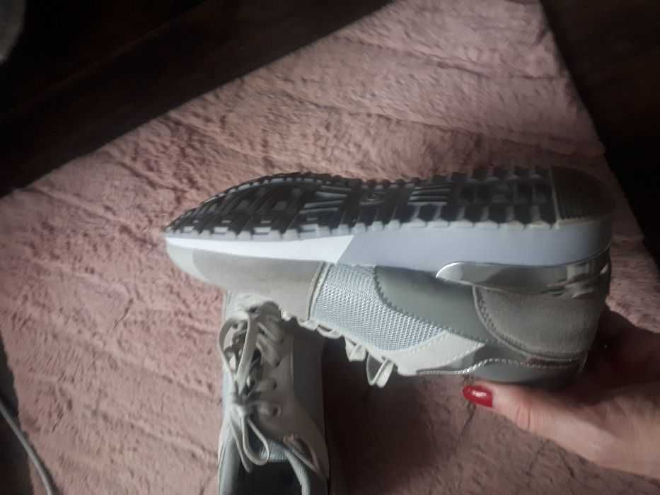 Adidasy damskie roz 39, nowe, szare