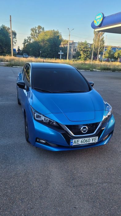 Продам Nissan Leaf