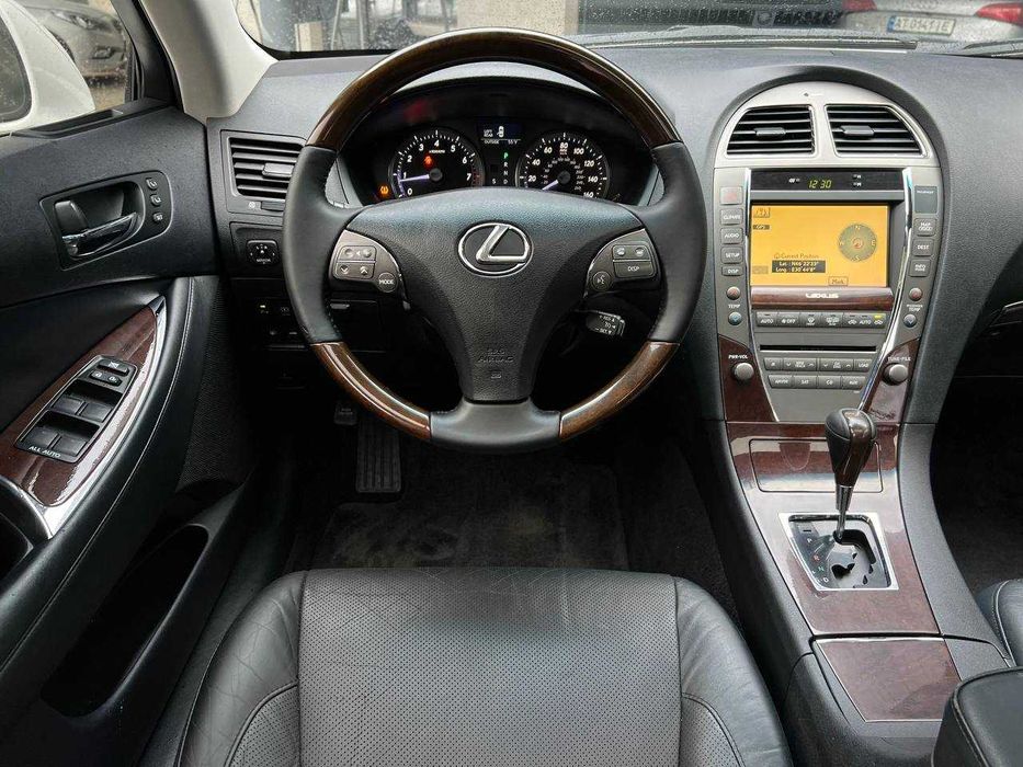 Lexus ES Luxury 2012