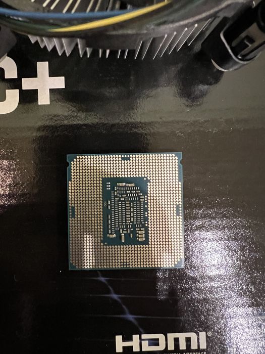 Процессор Intel Pentium G4400 3.3 GHz s1151, кулер Intel