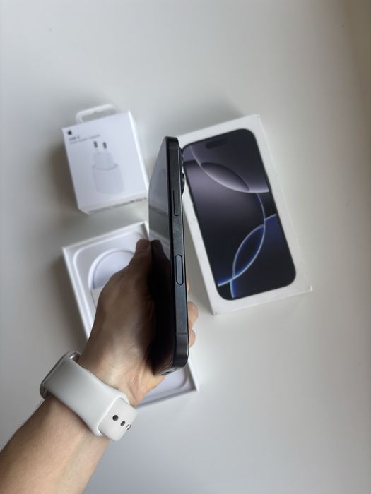 iPhone 16 Pro - 128GB | Black Titanium