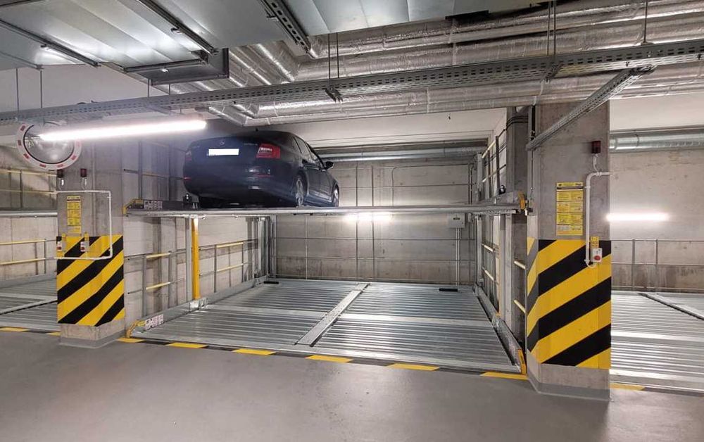 Miejsce postojowe Sternicza 125A / Lazurowa - Bemowo