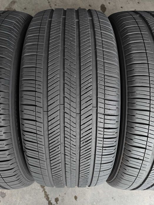 R22 285 45 шини літні GoodYear Eagle Touring на Range Rover з америки