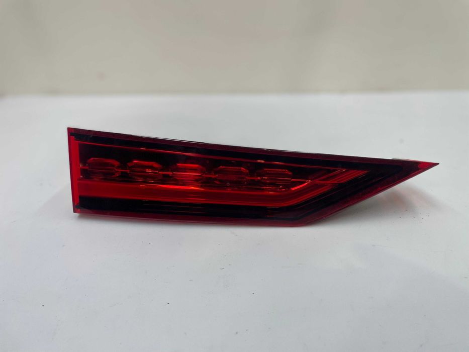 Farolim de mala traseiro esquerdo Volvo V60 (2019)RM34