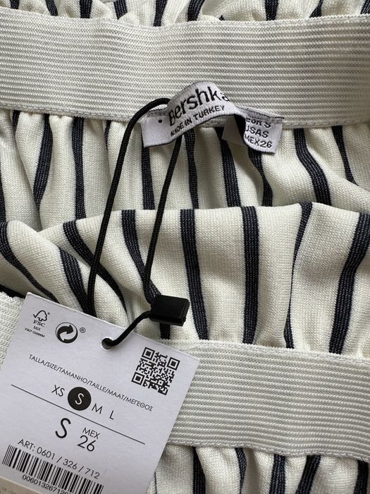 Юбка Bershka новая