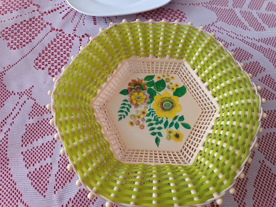 Diversas peças em plástico