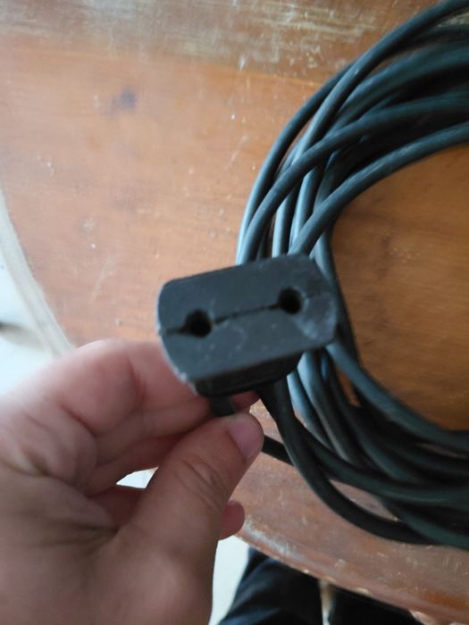 Extensão antiga em bom estado. A funcionar bem 5€