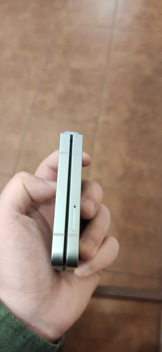Samsung F741B Galaxy Flip 6 12/256GB ,Silver EU !!!ВЖИВАНИЙ!!!