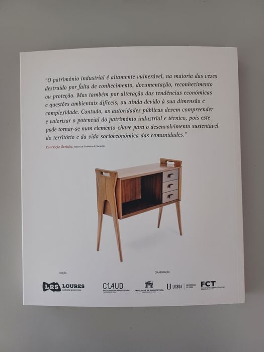 Livro Catálogo Móveis Olaio