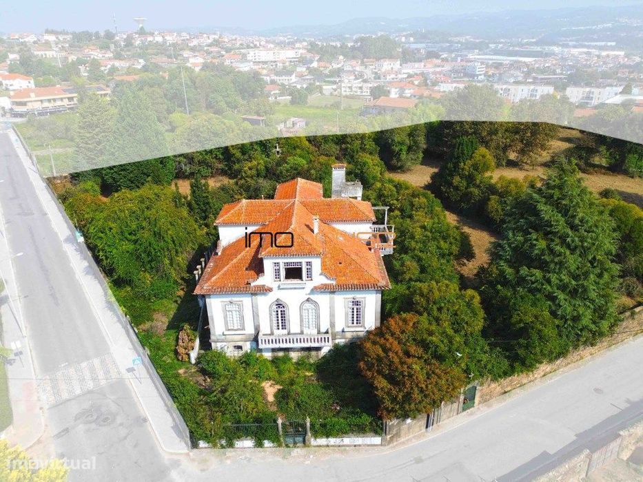 Casa senhorial do século XIX ( Zona Espaço Central II)