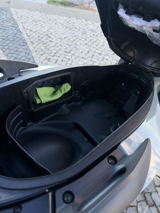 Honda Forza 125 - Excelente estado