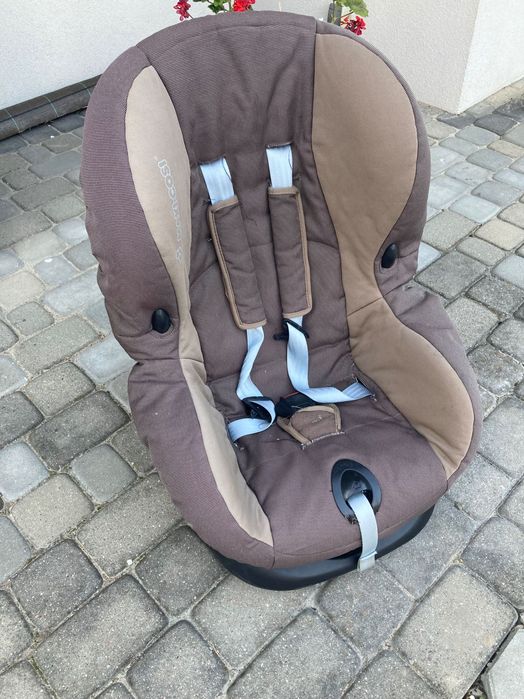 Samochodowy fotelik dziecięcy Maxi Cosi Priori