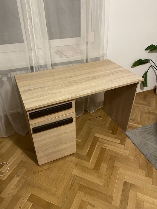 Biurko w bardzo dobrym stanie