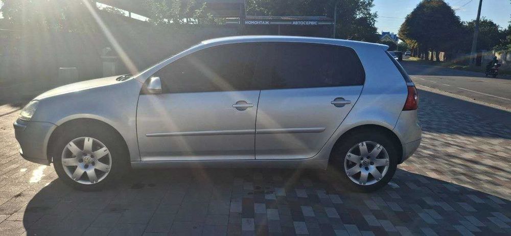 Volkswagen Golf 2004 VIN WVWZZZ1KZ5P031530 фото оголошення 4 з 24