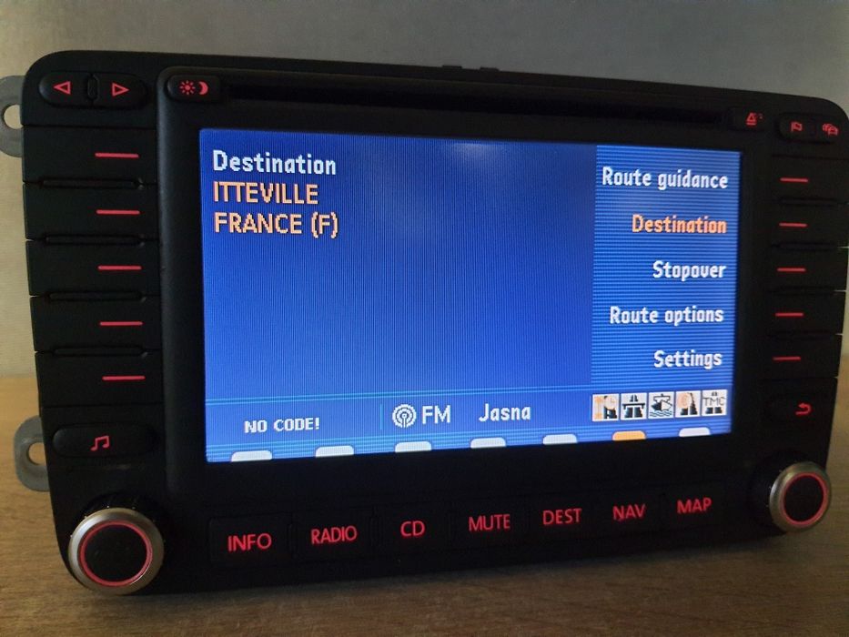 Radio samochodowe Volkswagen VW DVD Navigation 2din / Touran Passat b6 Golf 5 Caddy Passat b6 Golf plus Czarne zadbane