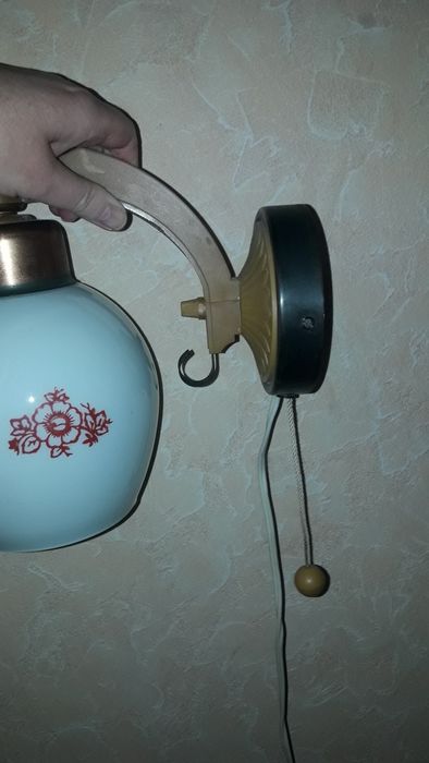 Бра СССР работает от сети