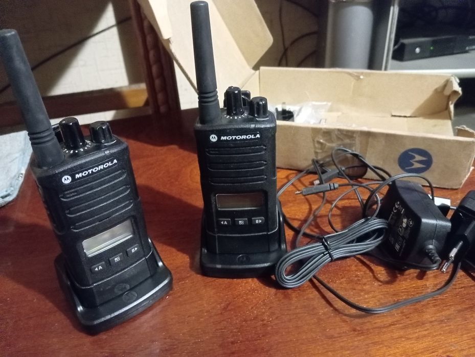 Две рации Моторола XT460