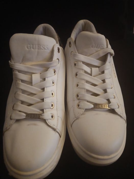 Sprzedam snakersy damskie guess