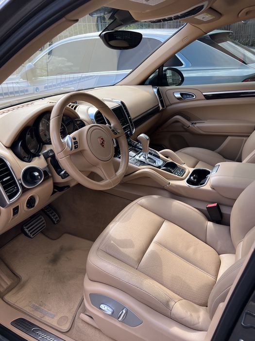 Продам машину Porsche Cayenne S Hybrid