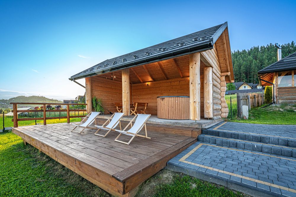Domki z prywatnym jacuzzi sauna i kominkiem noclegi w górach
